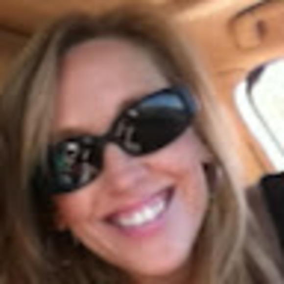 Meet your Posher, Ashelie - Picture 1 of 1